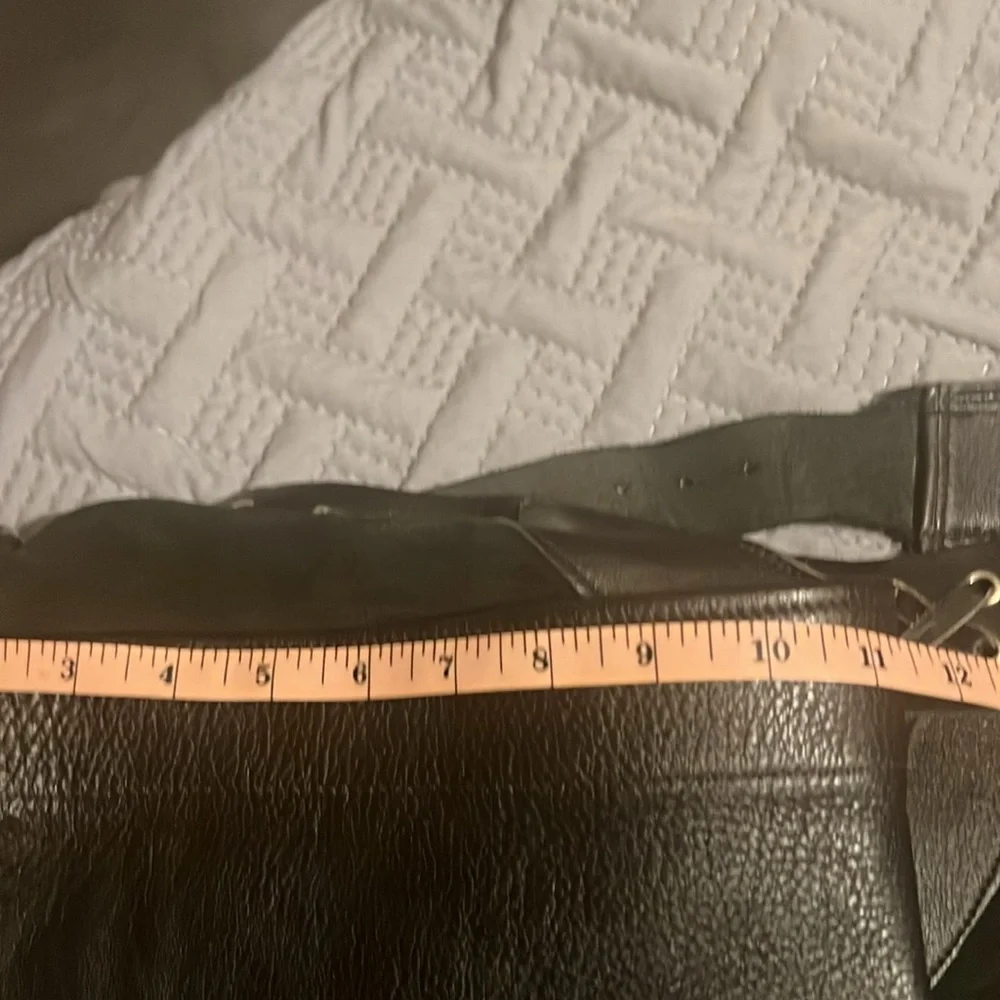 R2) Leather Chaps - Picture 10 of 10